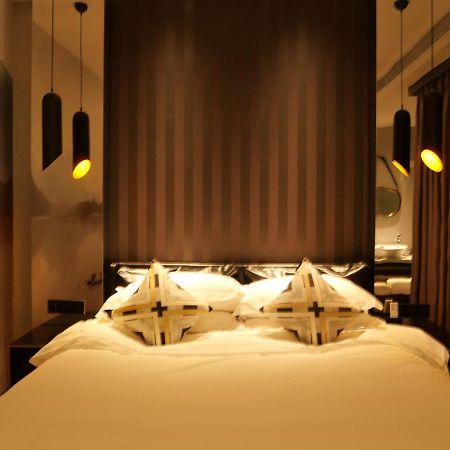 林人酒店 Jingan Exteriör bild