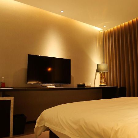 林人酒店 Jingan Exteriör bild